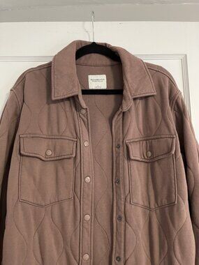 Abercrombie & Fitch Soft AF Quilted Shirt Jacket
